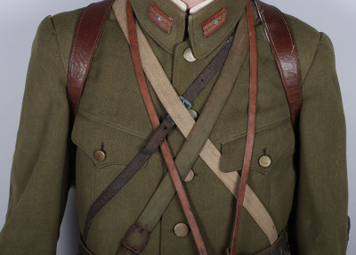 Fine Full WW2 Japanese Infantry Officers Mannequin Display including Uniform, Equipment, Field Cap and Officers Sword Katana - 4