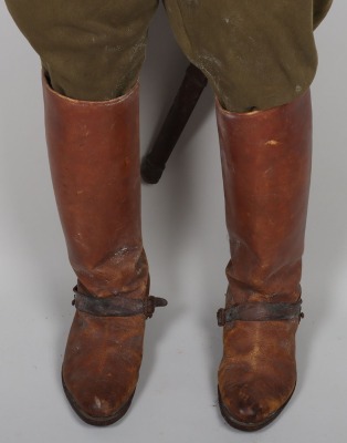 Fine Full WW2 Japanese Infantry Officers Mannequin Display including Uniform, Equipment, Field Cap and Officers Sword Katana - 7