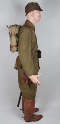 Fine Full WW2 Japanese Infantry Officers Mannequin Display including Uniform, Equipment, Field Cap and Officers Sword Katana - 18