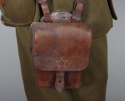 Fine Full WW2 Japanese Infantry Officers Mannequin Display including Uniform, Equipment, Field Cap and Officers Sword Katana - 20