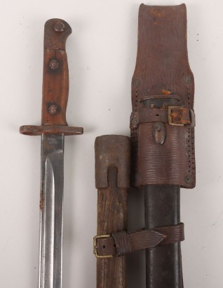 WW1 British 1907 Bayonet and 1914 Pattern Frog with Helve Carrier