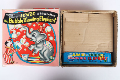 Three Yonezawa (Japan) Battery Operated Jumbo the Bubble blowing Elephant - 2