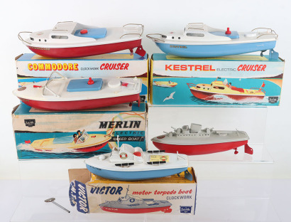 Five Boxed Sutcliffe Tinplate Boats