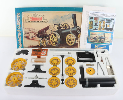 Boxed Mamod TWK1 Traction Engine and wagon kit, 1983