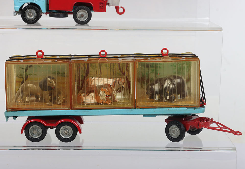 Scarce Corgi Toys Gift Set 21 Chipperfield's Circus Crane with