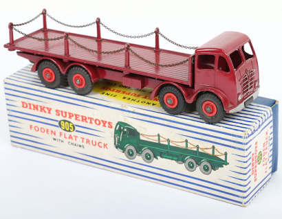 Dinky Supertoys 905 Foden Flat Truck with chains, 2nd type cab