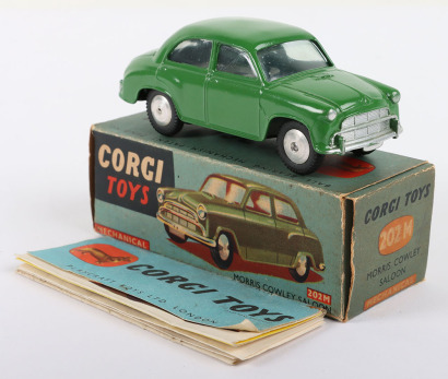 Corgi Toys 202M Mechanical Morris Cowley Saloon, green body.