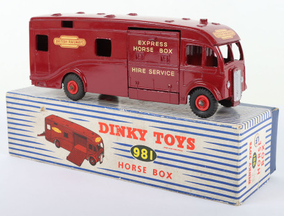 Dinky Toys boxed 981 British Railways Horse box