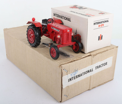 Maxwell India International B-275 Tractor