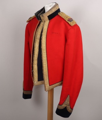 The Life Guards Officers EIIR period Mess Jacket and Waistcoat, in rank of Major - 5