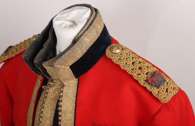 The Life Guards Officers EIIR period Mess Jacket and Waistcoat, in rank of Major - 6