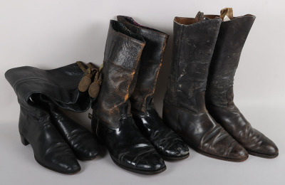 An assortment of Military boots - 4