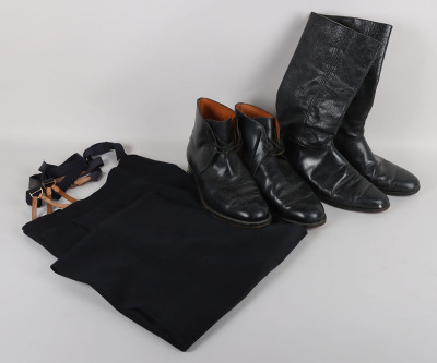 An assortment of Military boots - 7