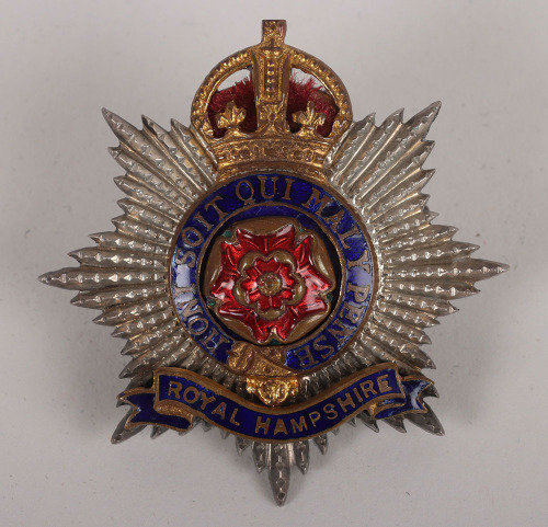 Royal Hampshire Regiment Officers Silver Gilt and Enamel Cap Badge