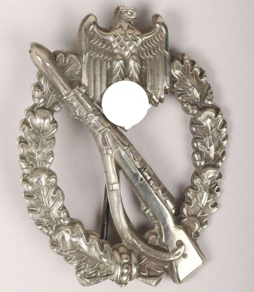 WW2 German Army / Waffen-SS Infantry Assault Badge in Silver by C.E. Juncker, Berlin