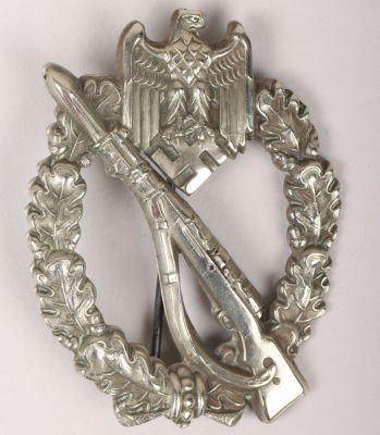 WW2 German Army / Waffen-SS Infantry Assault Badge in Silver by C.E. Juncker, Berlin - 9