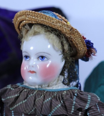 A rare Leontine Rohmer glazed bisque shoulder swivel head fashion doll with trunk and trousseau, French circa 1860, - 2