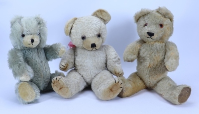 Three various post war Teddy bears,