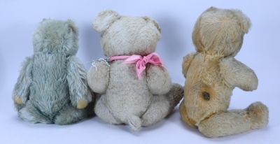 Three various post war Teddy bears, - 2