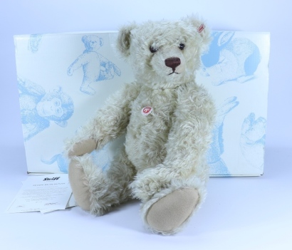 Boxed Steiff Limited Edition Teddy Bear Sunny,