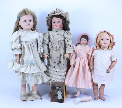 A collection of dolls for repair/restoration,