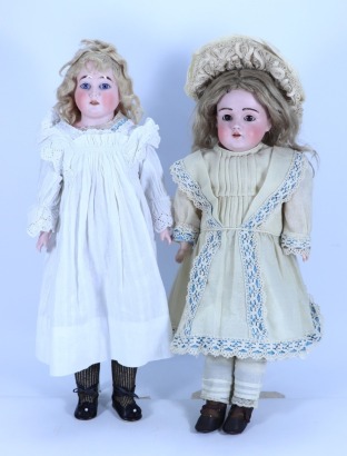 A J.D Kestner shoulder head doll, German, circa 1905,