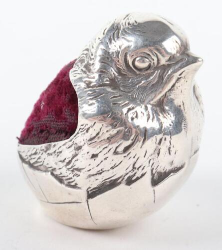 A 20th century silver pin cushion, Sampson & Morden & Co, Chester 1923