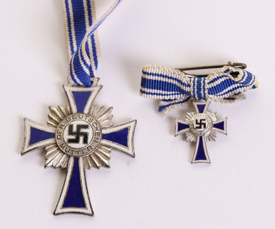 Third Reich Mothers Cross in Silver - 3