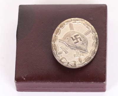 WW2 German Armed Forces Silver Wound Badge by Rudolf Wachtler & Lange - 2