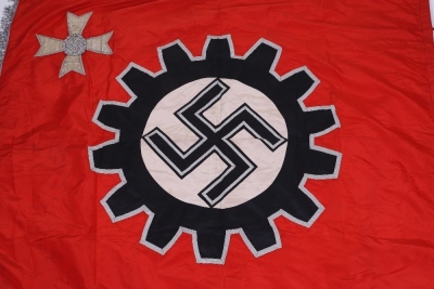 Rare Third Reich D.A.F (Deutsche Arbeitsfront) Wartime Honour Flag Bestowed Upon Factories who made Meritorious Contributions to the German War Effort, - 3