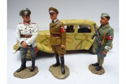 King and Country WS092 'Tour of Inspection' Citroen 11CV Staff Car