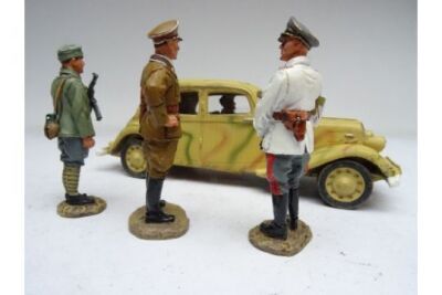 King and Country WS092 'Tour of Inspection' Citroen 11CV Staff Car - 4