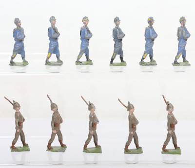 Britains PARIS OFFICE small size Prussian Infantry - 4