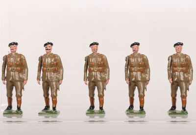 Britains set 1322 Carden Loyd Tank with Royal Tank Corp and Officer, 1934-40 - 2