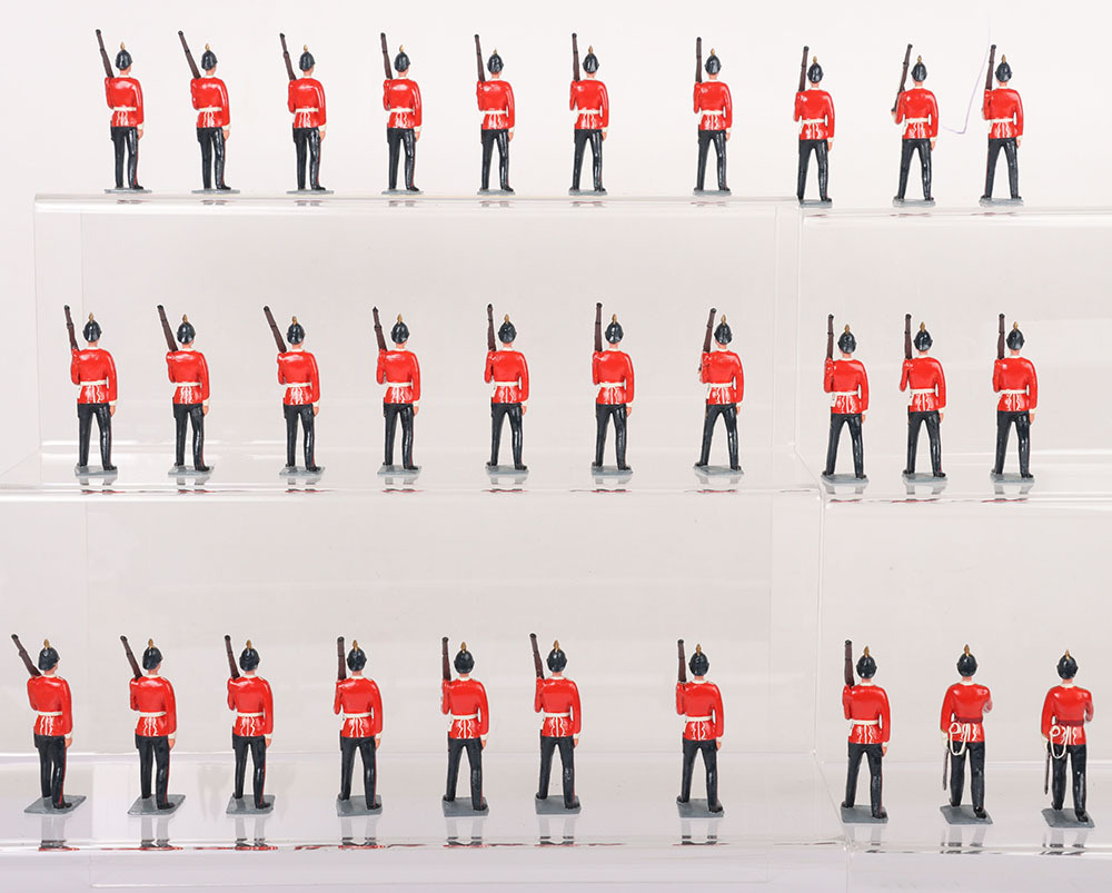 Professionally repainted Bedfordshire Regiment in Full dress Britains ...