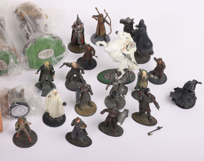 Collection of boxed and loose Lord of the Rings figures, - 3