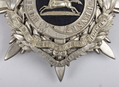 Victorian 1st Volunteer Battalion West Yorkshire Regiment Officers Home Service Helmet Plate - 4