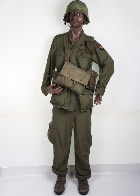 US 101st Airborne Vietnam War Uniform and Equipment Museum Display Mannequin