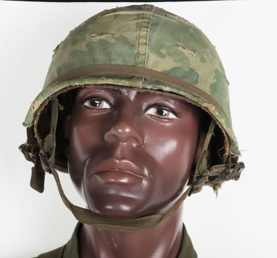 US 101st Airborne Vietnam War Uniform and Equipment Museum Display Mannequin - 4