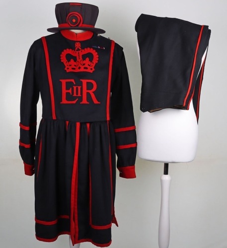Elizabeth II Yeoman Warder of the Tower of London (Beefeater) Uniform
