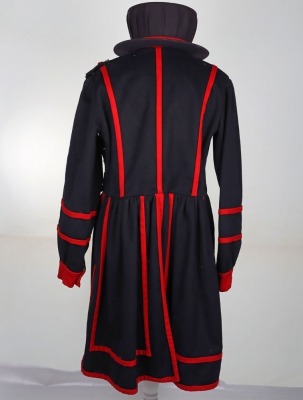 Elizabeth II Yeoman Warder of the Tower of London (Beefeater) Uniform - 7