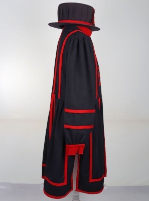 Elizabeth II Yeoman Warder of the Tower of London (Beefeater) Uniform - 10