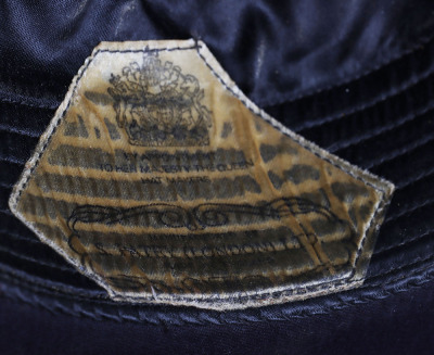 Elizabeth II Yeoman Warder of the Tower of London (Beefeater) Uniform - 11
