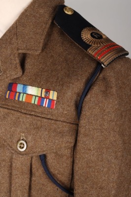 British Royal Naval Reserve Lieutenant Commanders Battle Dress Blouse of a Veteran of North Atlantic, Africa & Burma Campaigns in WW2 - 6