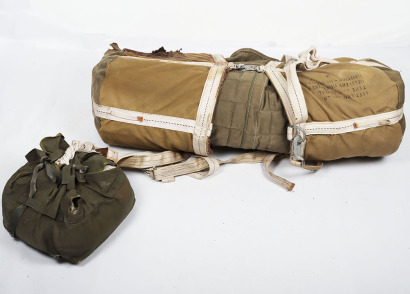 WW2 US Airborne A-5 Ariel Delivery Container and Parachute