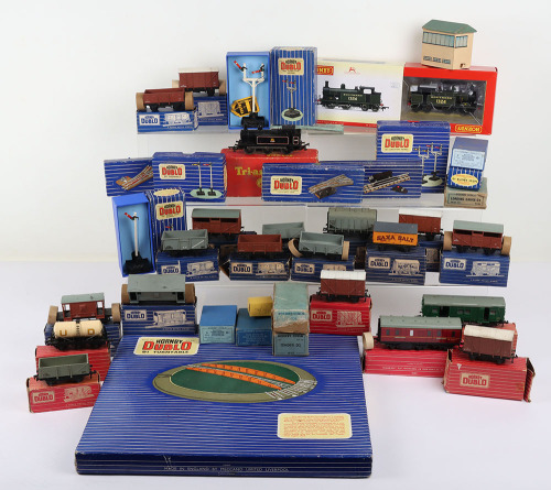 Hornby Dublo rolling stock and track side accessories