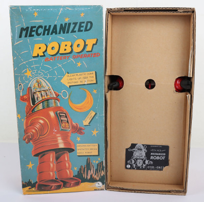 Osaka Japanese Tinplate Battery Operated Mechanised Robot - 4
