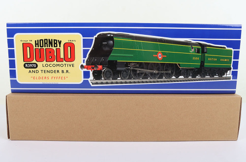 Hornby Dublo 00 gauge recent edition R3970 4-6-2 Merchant Navy class locomotive &lsquo;Elders Fyffes&rsquo;
