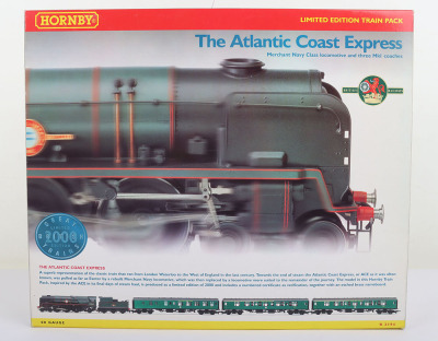 Hornby 00 gauge R2194 &lsquo;The Atlantic Coast Express&rsquo; limited edition train set - 2