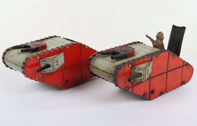Clockwork tinplate WWI Battle Tank, German circa 1920 - 3